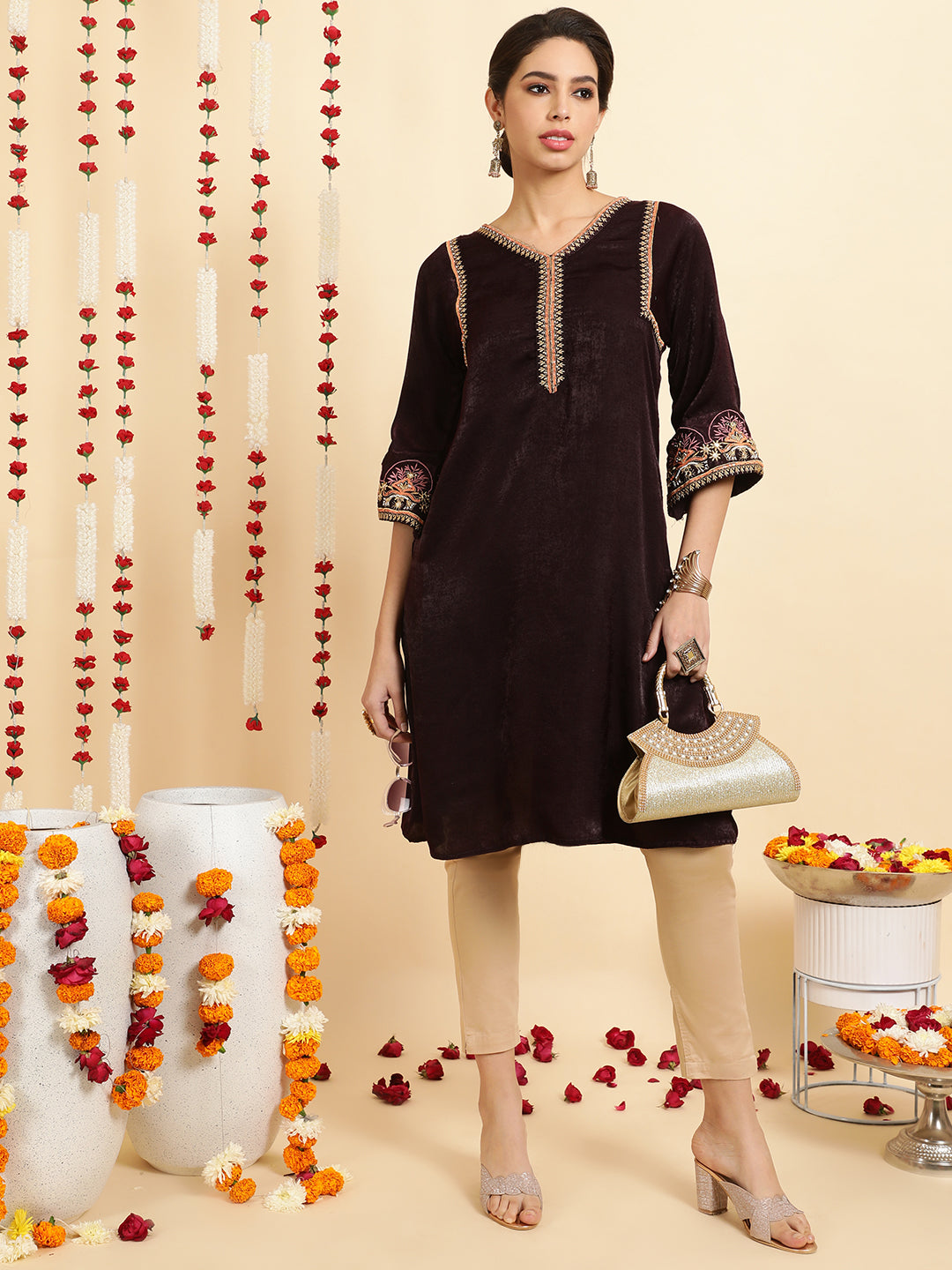Simple kurti design idea।। Trendy kurti idea ।। | Designer dresses casual,  Simple trendy outfits, Stylish short dresses